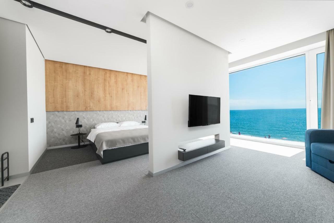Ferienwohnung Poseidon Deluxe Перша Лінія З Басейном Odessa Exterior foto