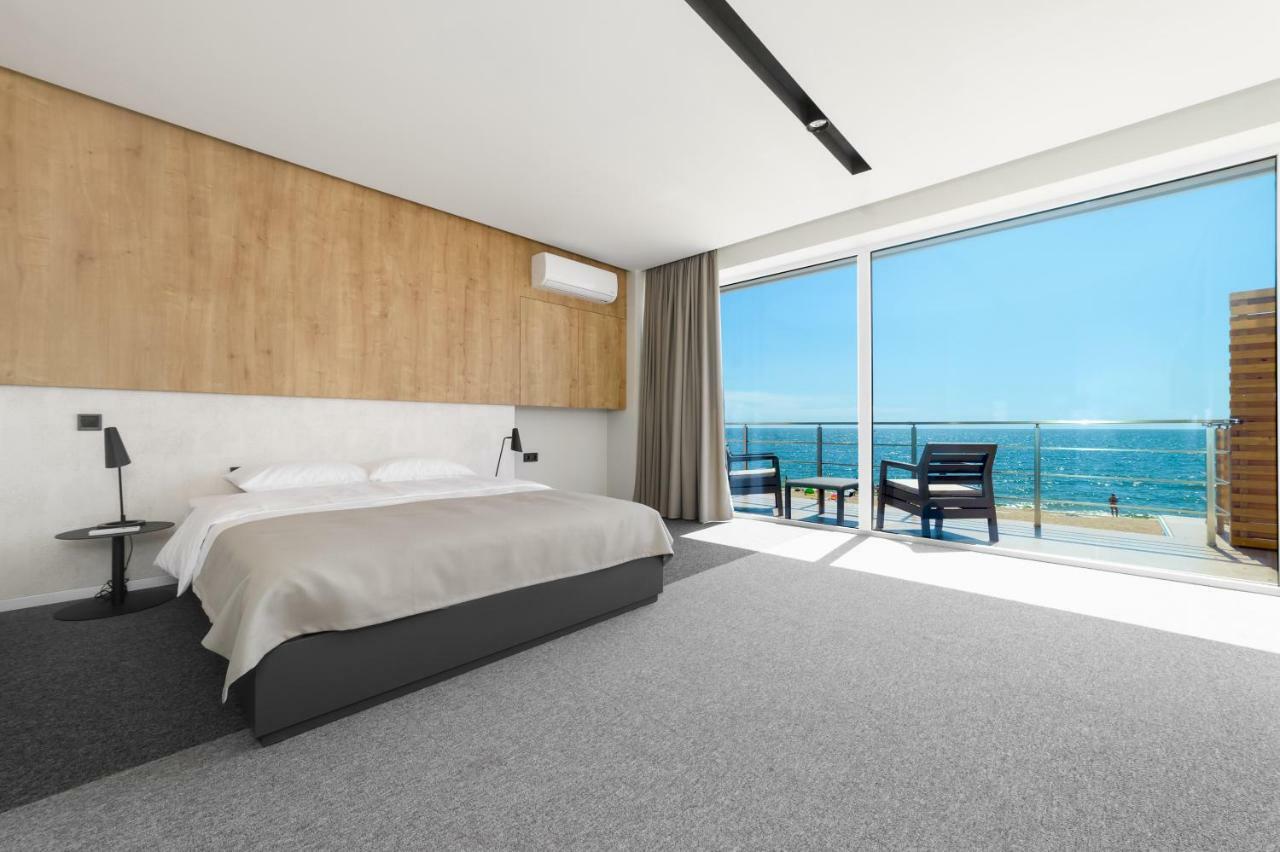 Ferienwohnung Poseidon Deluxe Перша Лінія З Басейном Odessa Exterior foto